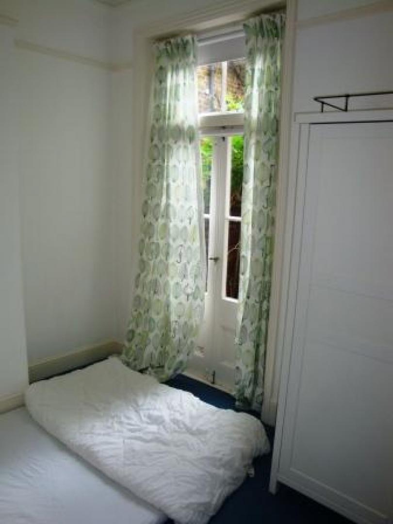 			GARDEN FLAT, 2 Bedroom, 1 bath, 1 reception Flat			 Honiton Road, QUEENS PARK